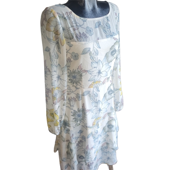 Cupcakes And Cashmere Floral Sheer Long Sleeve Dress 8 - Picture 4 of 8